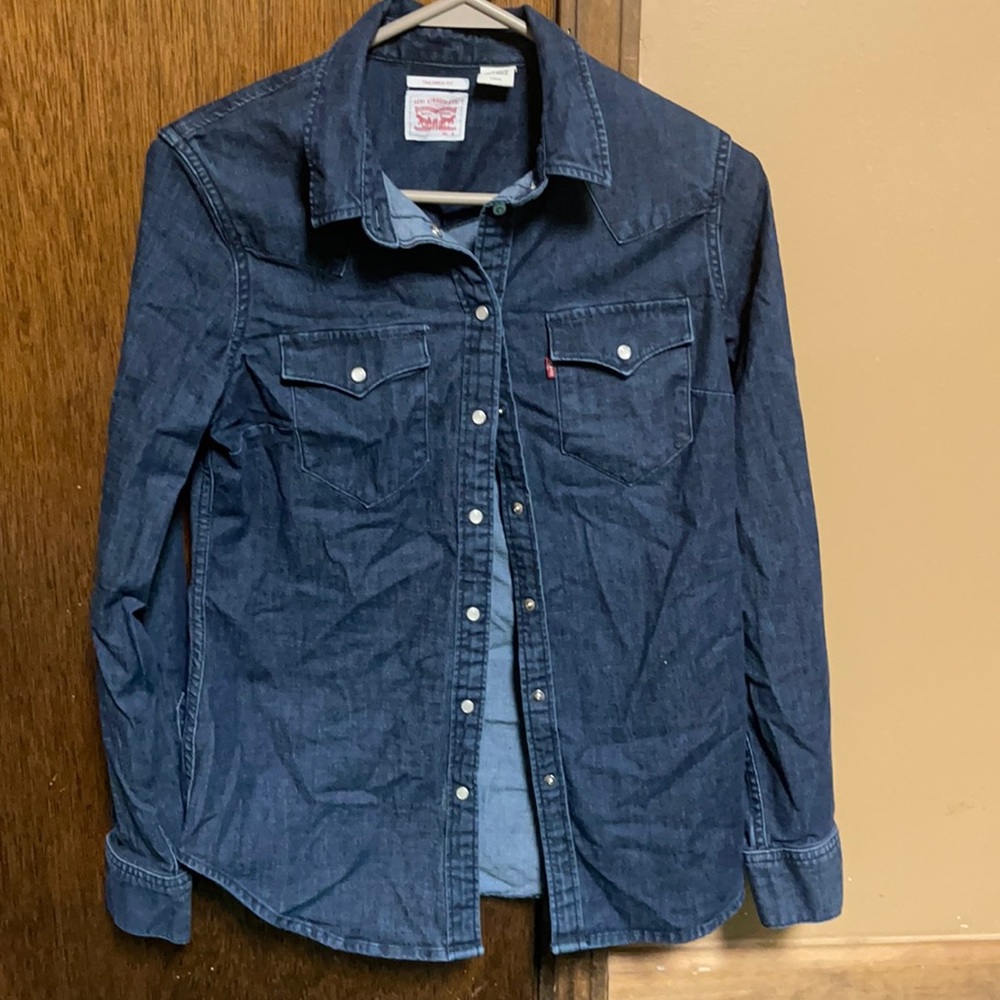 Levi Strauss women’s shirt
